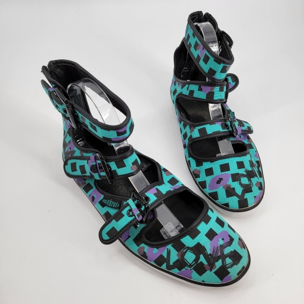Punkrose Flats 10